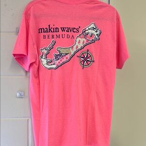 Bermuda graphic t-shirt; gildan unisex size medium